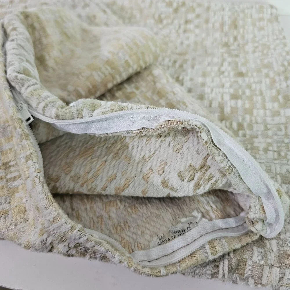 Set Of 2 Haverty's Tweed Beige & White Throw Pillow Covers Zippers 20